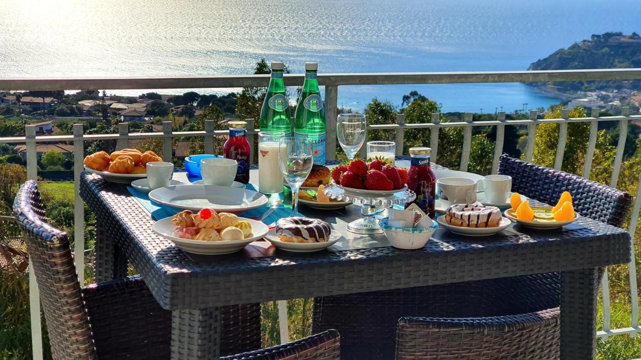 كابو فاتيكانو Naturamare Apartments - Piscina Idromassaggio Con Vista Mare Aperta Fino Alle Ore 22-00 المظهر الخارجي الصورة