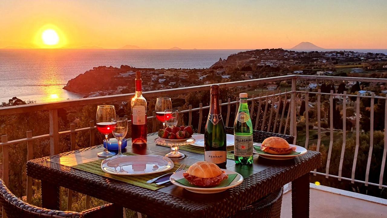 كابو فاتيكانو Naturamare Apartments - Piscina Idromassaggio Con Vista Mare Aperta Fino Alle Ore 22-00 المظهر الخارجي الصورة
