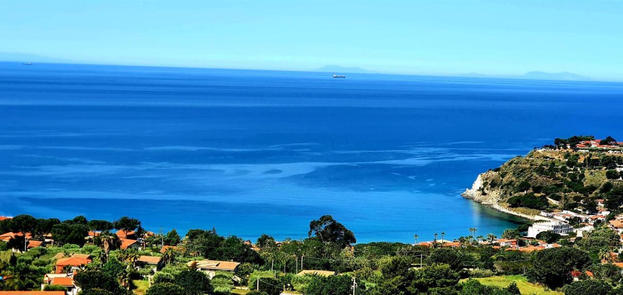 كابو فاتيكانو Naturamare Apartments - Piscina Idromassaggio Con Vista Mare Aperta Fino Alle Ore 22-00 المظهر الخارجي الصورة