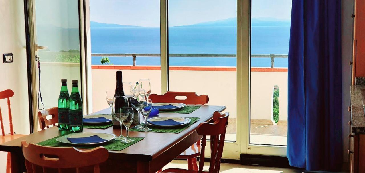 كابو فاتيكانو Naturamare Apartments - Piscina Idromassaggio Con Vista Mare Aperta Fino Alle Ore 22-00 المظهر الخارجي الصورة