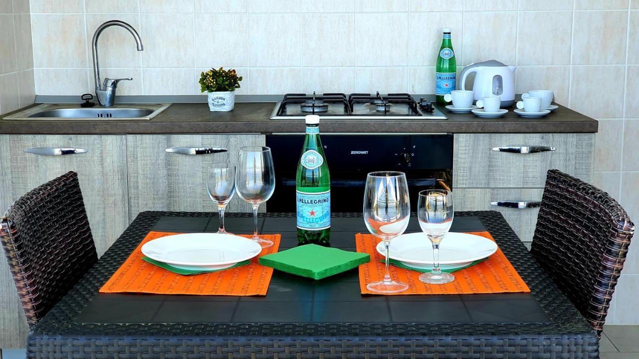 كابو فاتيكانو Naturamare Apartments - Piscina Idromassaggio Con Vista Mare Aperta Fino Alle Ore 22-00 المظهر الخارجي الصورة