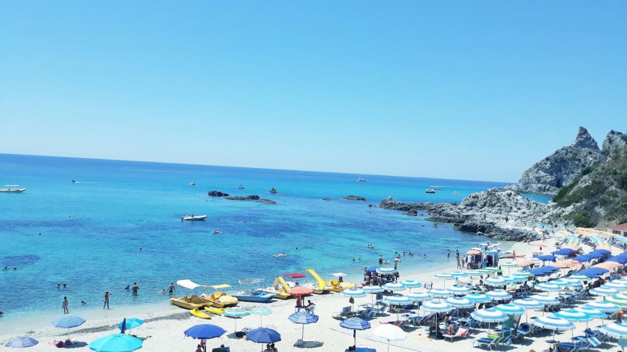 كابو فاتيكانو Naturamare Apartments - Piscina Idromassaggio Con Vista Mare Aperta Fino Alle Ore 22-00 المظهر الخارجي الصورة